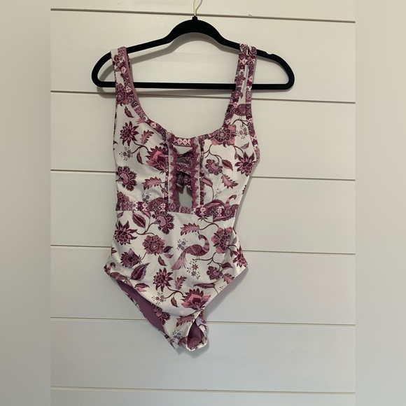 BECCA Tahiti Plunge One Piece Swimsuit M - Picture 6 of 12